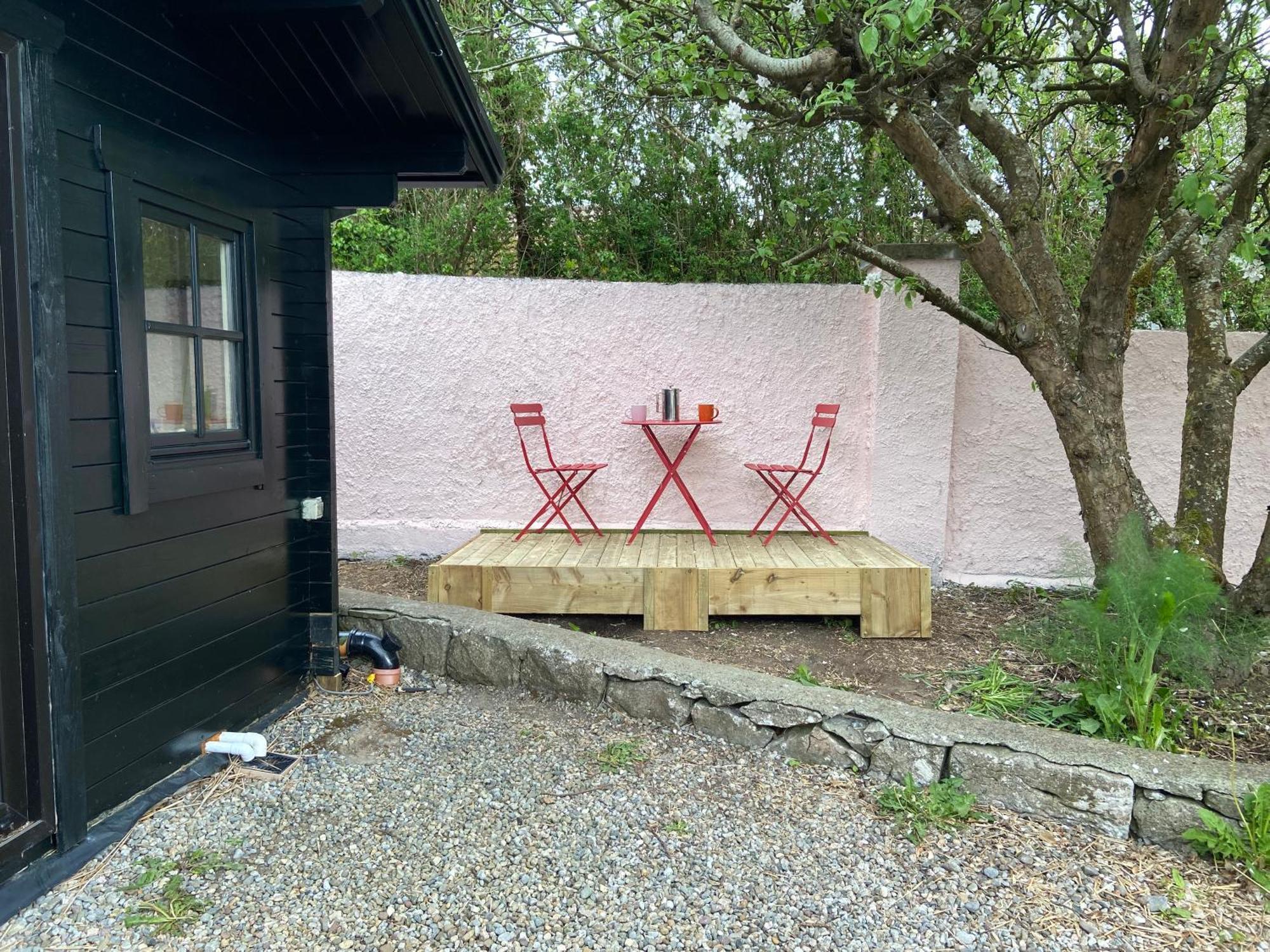 The Cosy Cabin By The Shore Galway Exterior photo